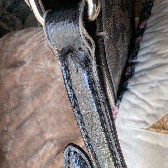 COACH PEYTON BLACK SIGNATURE SWINGPACK with POUCH - Picture 3 of 16